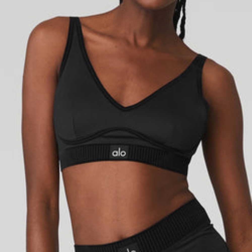 Alo airlift line up bra black